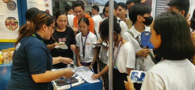 NOMCAARRD @MSU-IIT for the 2023 RSTW, Day1 Grab your question and answer and win these freebies just like our student visitors. Keep your visit meaningful!